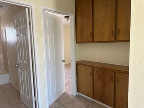 16041 Chestnut St in Hesperia, CA - Building Photo - Building Photo