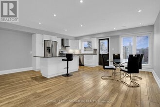 14 Rotherham Ave in Toronto, ON - Building Photo - Building Photo