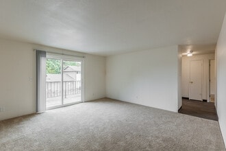 Fox Pointe in Milwaukie, OR - Foto de edificio - Interior Photo