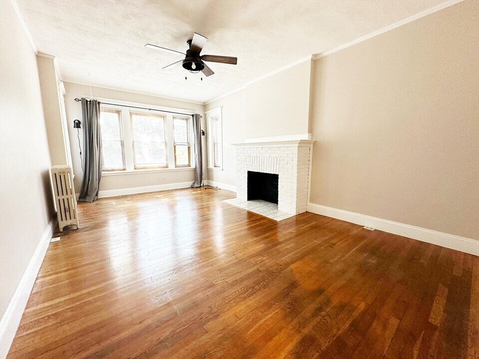 1263 Commonwealth Ave, Unit 3 in Boston, MA - Building Photo