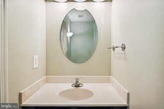 1293 Quaker Hill Dr in Alexandria, VA - Building Photo - Building Photo