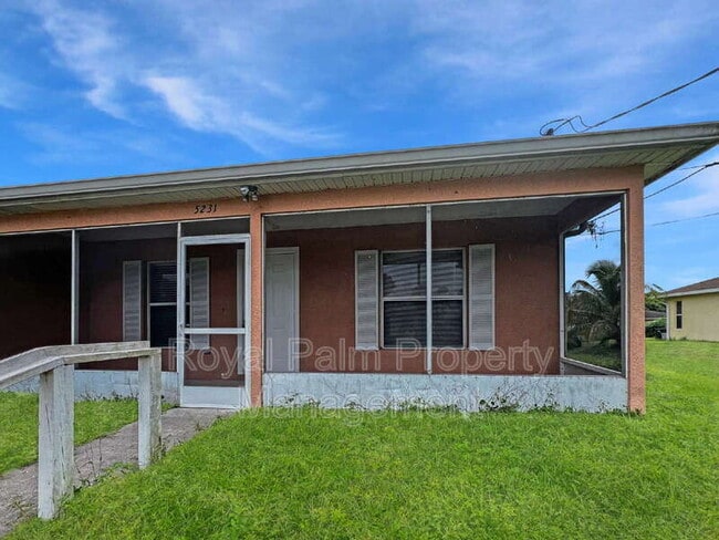 5231 27th St SW in Lehigh Acres, FL - Building Photo - Building Photo