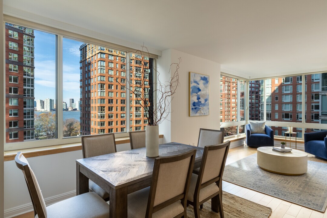 The Verdesian in New York, NY - Building Photo