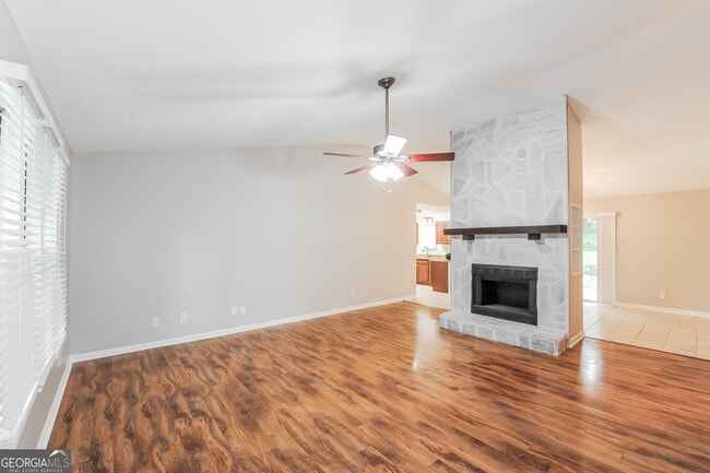 129 Riverchase Dr in Woodstock, GA - Building Photo - Building Photo