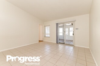 851 Voyager St in Henderson, NV - Building Photo - Building Photo