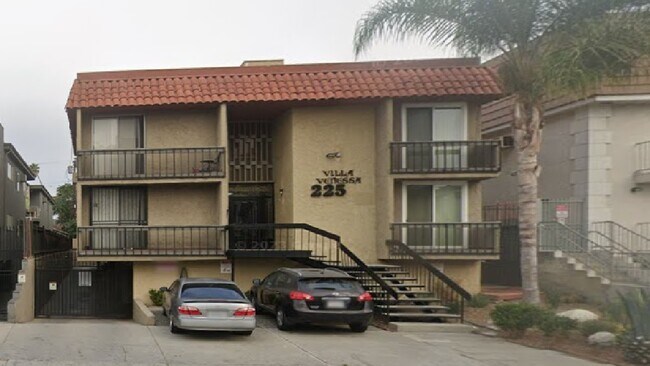 property at 225 S Mariposa Ave