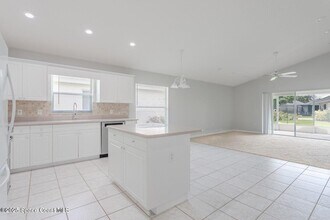 621 Misty Creek Dr in Melbourne, FL - Building Photo - Building Photo