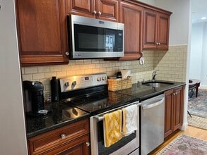 53 Greenwich Ave in Greenwich, CT - Building Photo - Building Photo