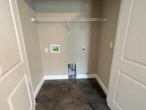 1125 Old Barren River Rd in Bowling Green, KY - Building Photo - Building Photo