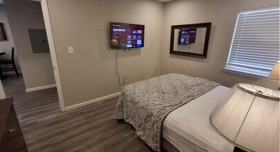 205 Stone St NW in Huntsville, AL - Building Photo - Building Photo