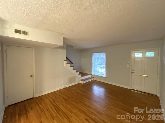 926 Hollywood St in Charlotte, NC - Building Photo - Building Photo