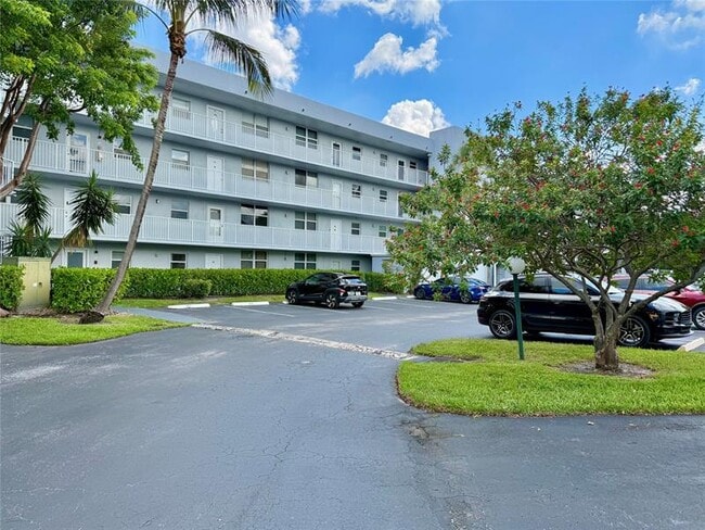 property at 114 Royal Pk Dr