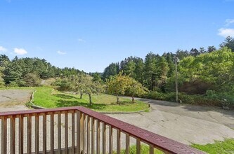 2401 Hillside Dr in Fortuna, CA - Building Photo - Building Photo