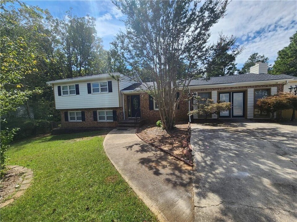 3140 Kipling Dr in Powder Springs, GA - Building Photo