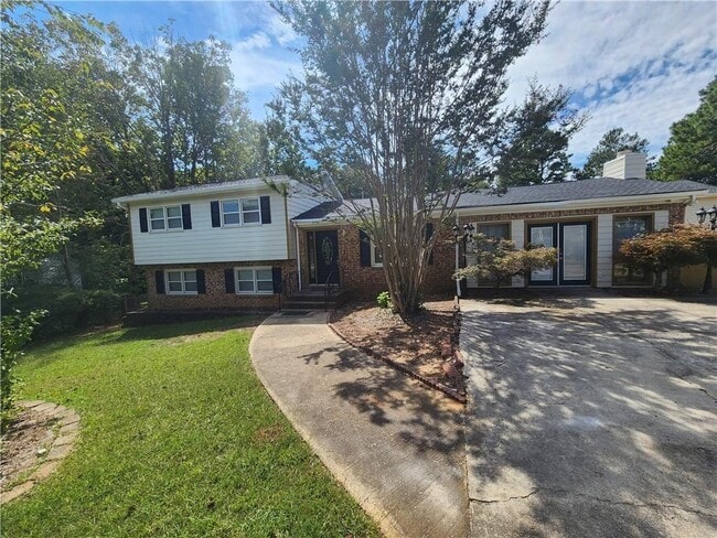 property at 3140 Kipling Dr