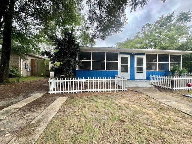 324 Lincoln Ave in Valparaiso, FL - Building Photo - Building Photo