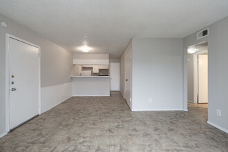 Chula Vista Apartments in Arlington, TX - Building Photo - Interior Photo