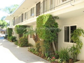 421 Coronado Ave-Unit -1 in Long Beach, CA - Building Photo - Building Photo