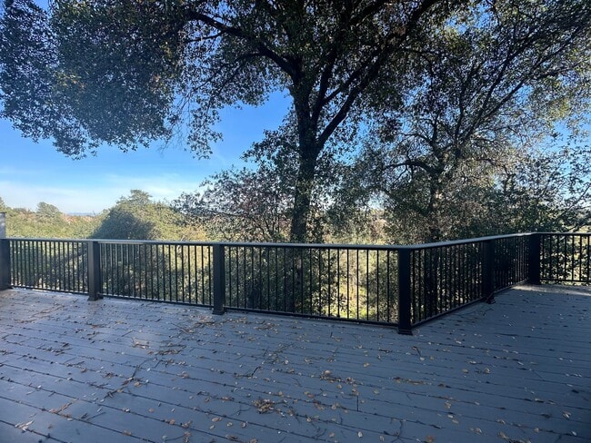 3919 Alma Ave in Redding, CA - Building Photo - Building Photo