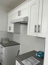 13926 SW 160th Ter in Miami, FL - Building Photo - Building Photo