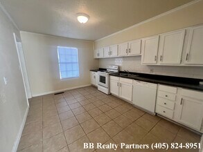 6721 E 5th St in Tulsa, OK - Building Photo - Building Photo