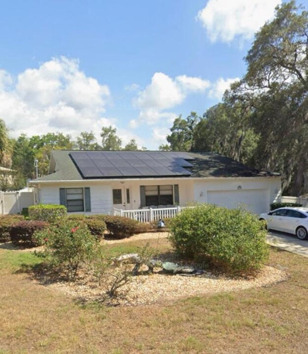 5900 W Cinnamon Ridge Dr in Homosassa, FL - Building Photo