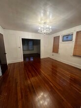 577 Tremont Ave, Unit 1 in Orange, NJ - Building Photo - Building Photo