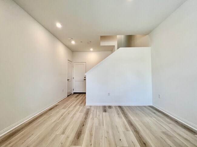 1862 Red Willow Wy in Oceanside, CA - Foto de edificio - Building Photo