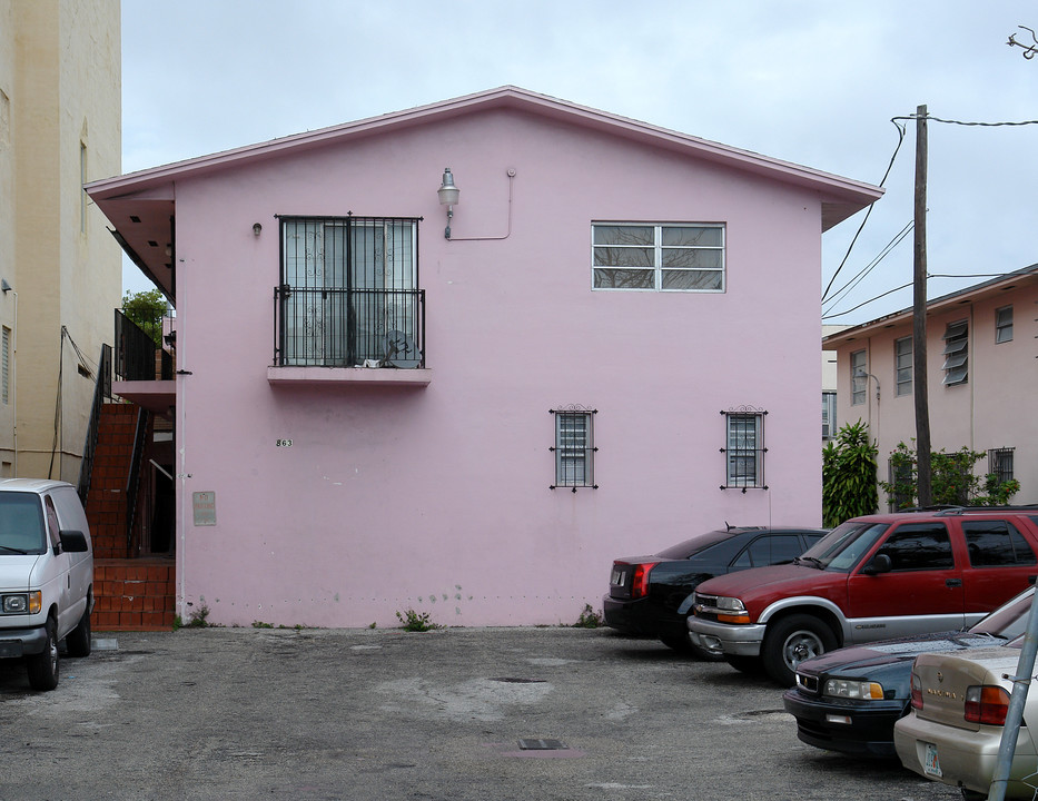 863 NW 3rd St in Miami, FL - Building Photo