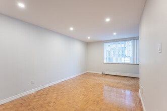 Serena Court in Toronto, ON - Building Photo - Building Photo