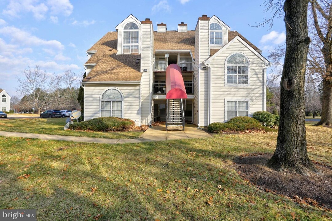 1101 Baybury Ct in Bowie, MD - Building Photo