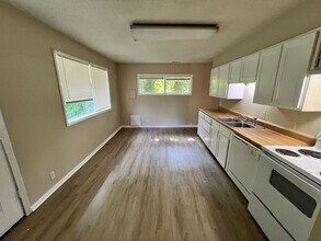 7601 Ruskin Way in Kansas City, MO - Building Photo - Building Photo