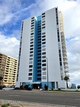 3043 S Atlantic Ave in Daytona Beach Shores, FL - Building Photo - Building Photo