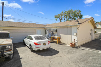 218 S Virginia Ave in Azusa, CA - Building Photo - Building Photo