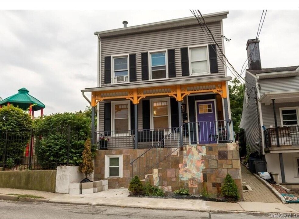 6 William St in Ossining, NY - Building Photo