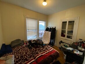 96 Hillside St, Unit 3B in Boston, MA - Foto de edificio - Building Photo