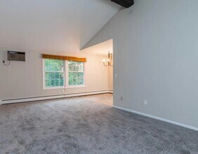 4536 Cedar Lk Rd S in Minneapolis, MN - Building Photo - Building Photo