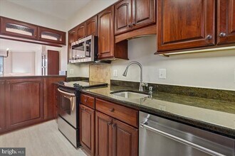 106 N Union St in Alexandria, VA - Building Photo - Building Photo