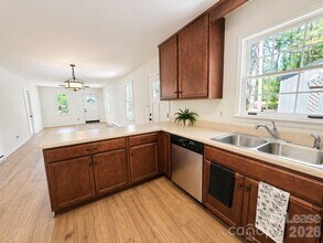 2736 Miranda Rd in Charlotte, NC - Building Photo - Building Photo