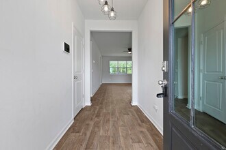 217 Wedge Cir in Richmond Hill, GA - Building Photo - Building Photo