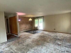 213 Sunapee Dr in Johnstown, PA - Building Photo - Building Photo