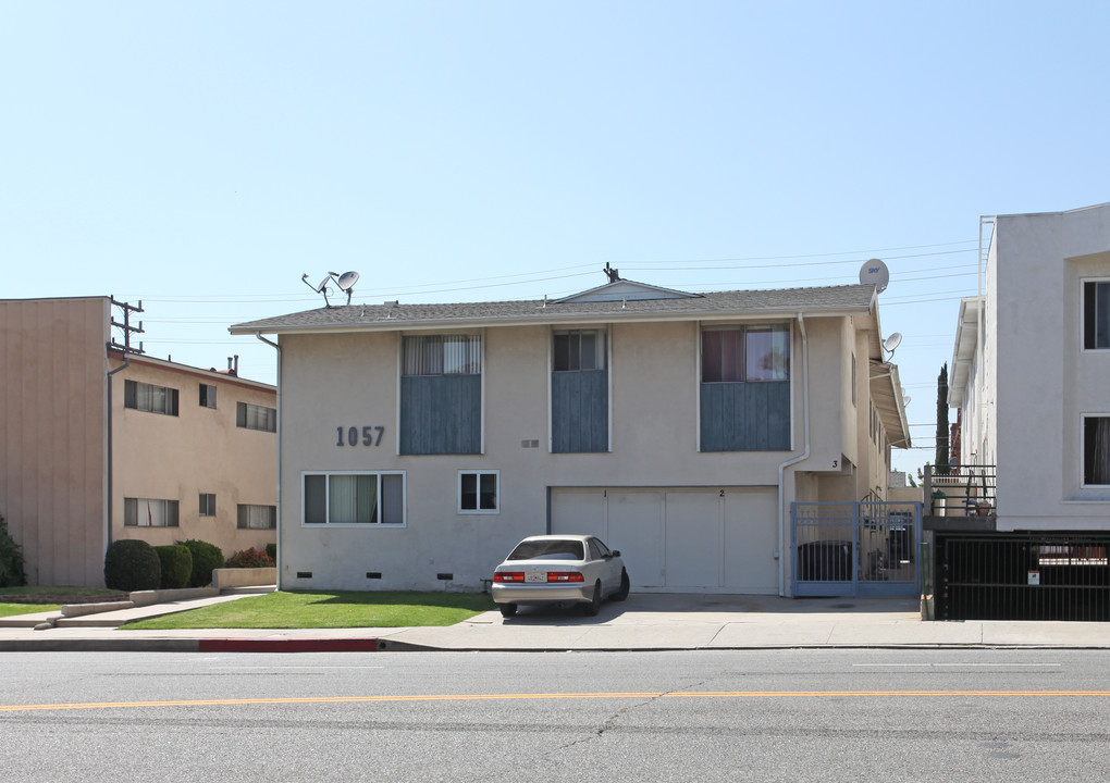 1057 Western Ave in Glendale, CA - Building Photo