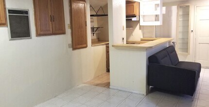 11127 Sunshine Terrace in Los Angeles, CA - Building Photo - Building Photo