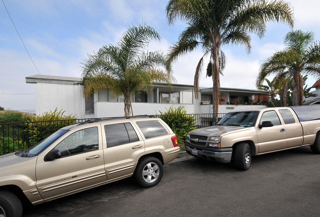 112-114 Avenida Pelayo in San Clemente, CA - Building Photo - Building Photo