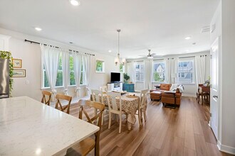 210 Winding River Dr in Johns Island, SC - Building Photo - Building Photo