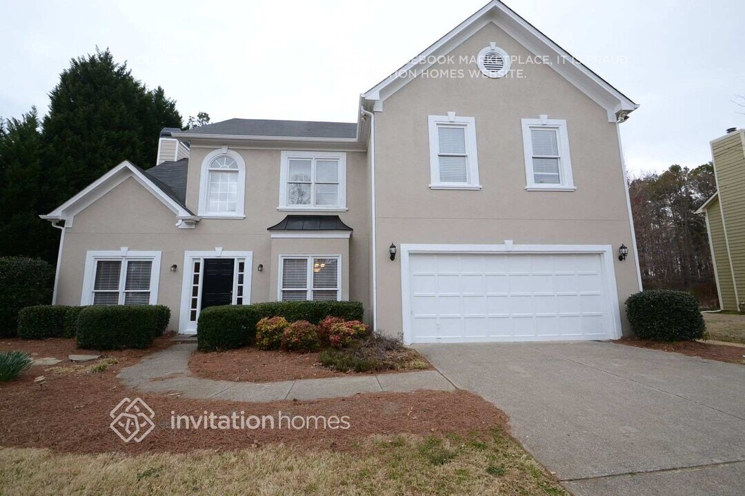 2370 Rose Walk Dr in Alpharetta, GA - Building Photo
