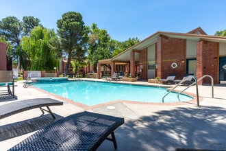 Foxglove Apartments in El Paso, TX - Building Photo - Building Photo
