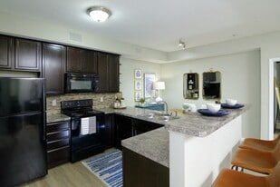 Madison Park in Columbus, OH - Building Photo