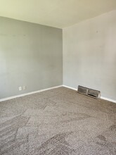 1333 W Hudson Dr in Enid, OK - Building Photo - Building Photo