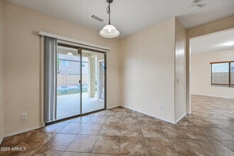 26196 W Burnett Rd in Buckeye, AZ - Building Photo - Building Photo